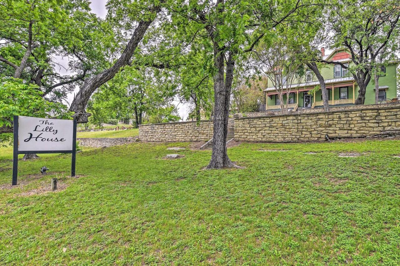 The Lilly House Historic Glen Rose Home With Porch! 外观 照片