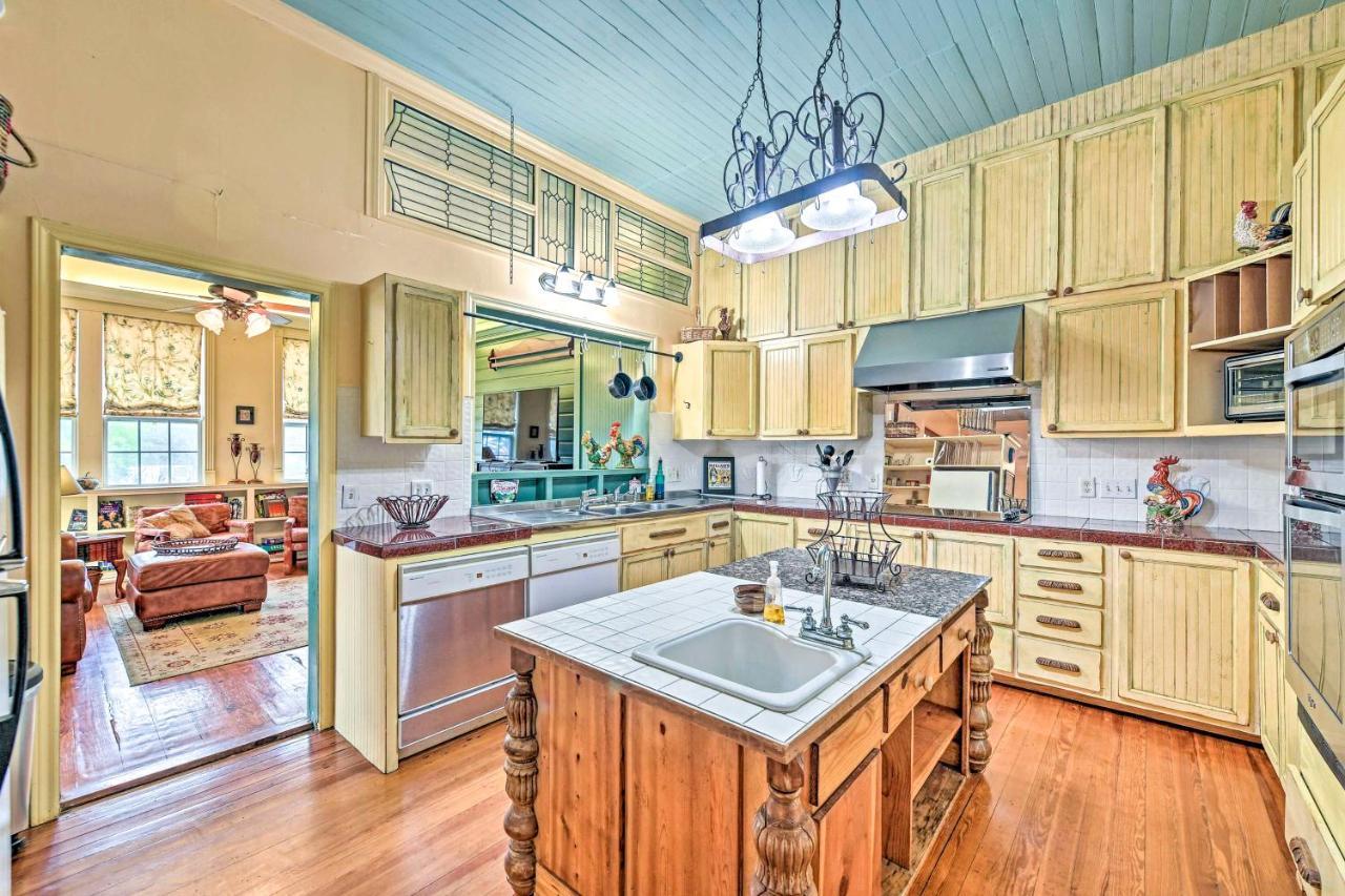 The Lilly House Historic Glen Rose Home With Porch! 外观 照片