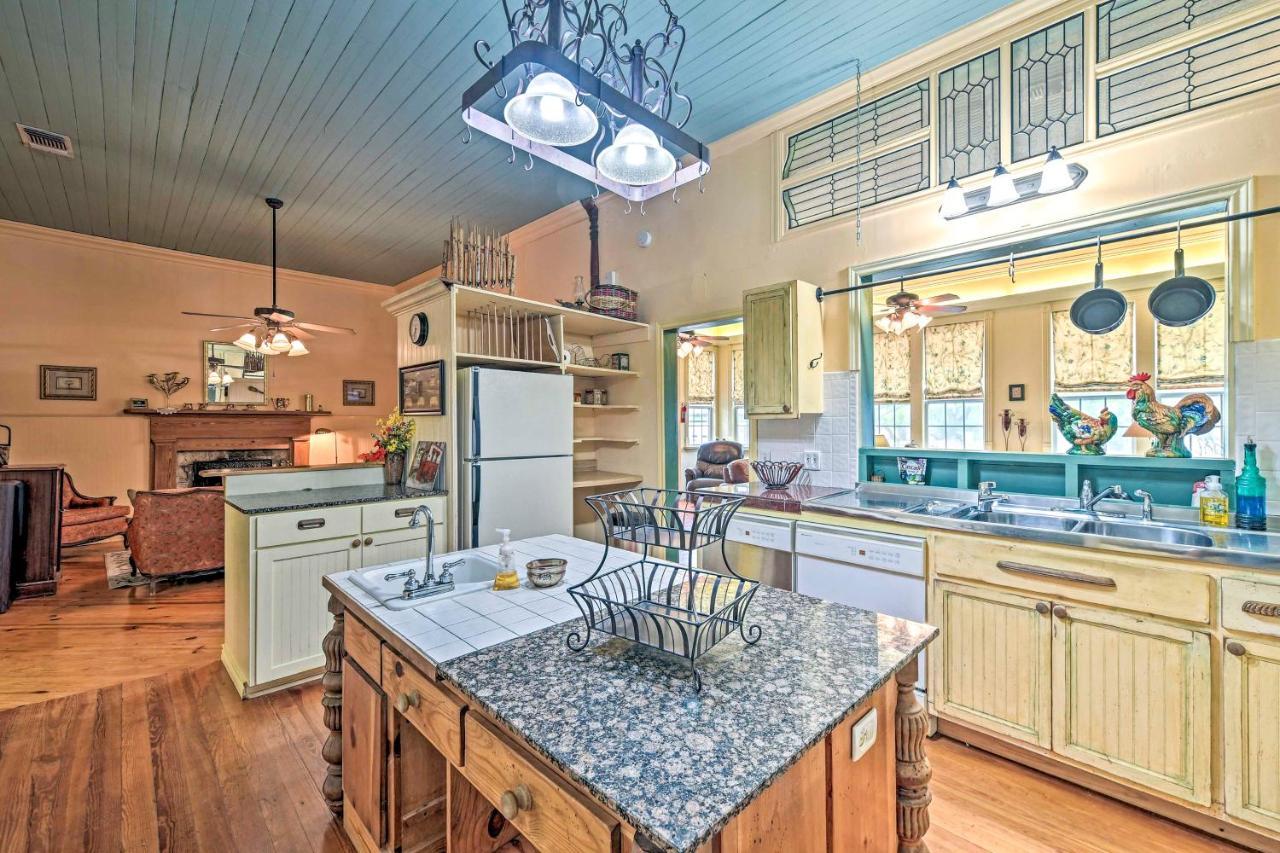 The Lilly House Historic Glen Rose Home With Porch! 外观 照片
